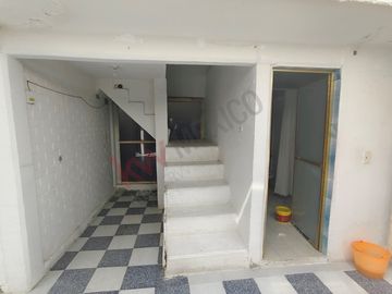 ¡Gran oportunidad de inversión en Calle Cisnes, Col. Lago de Guadalupe, Cuautitlán Izcalli!