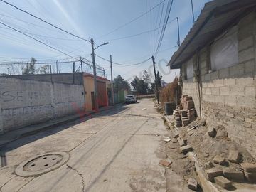 ¡Gran oportunidad de inversión en Calle Cisnes, Col. Lago de Guadalupe, Cuautitlán Izcalli!