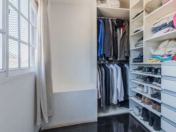 Casa venta con pileta en Tristán Suárez
