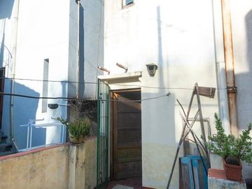 CASA 5 AMBIENTES C/ENTRE PISO, PATIO Y TERRAZA