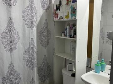 SE VENDE CASA CON 3 DORMITORIOS Y 2 BAÑOS EN CALLE LARGA