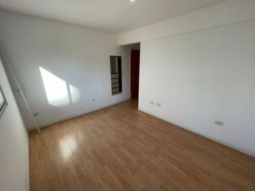 Venta departamento 3 ambientes con cochera Centro
