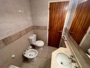 Venta departamento 3 ambientes con cochera Centro