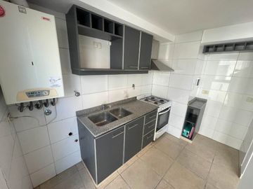 Venta departamento 3 ambientes con cochera Centro