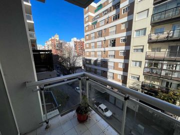 Venta departamento 3 ambientes con cochera Centro