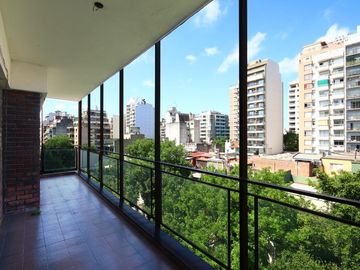 VENTA PISO 4 AMBIENTES C/DEPEND COCHERA - BARRACAS