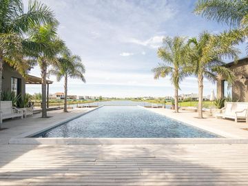 CASA EN VENTA BARRIO CERRADO EL NAUDIR ESCOBAR