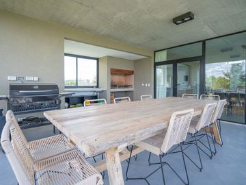 CASA EN VENTA BARRIO CERRADO EL NAUDIR ESCOBAR