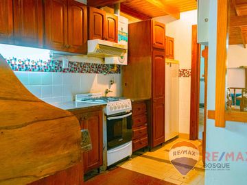 VENTA CASA 4 AMBIENTES  + DEPTO 3 AMBIENTES