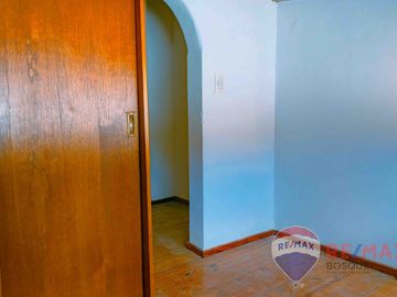 VENTA CASA 4 AMBIENTES  + DEPTO 3 AMBIENTES