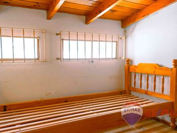 VENTA CASA 4 AMBIENTES  + DEPTO 3 AMBIENTES