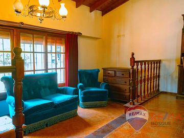 VENTA CASA 4 AMBIENTES  + DEPTO 3 AMBIENTES