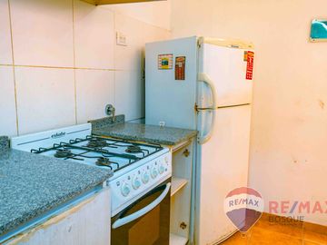VENTA CASA 4 AMBIENTES  + DEPTO 3 AMBIENTES