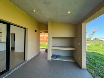 Venta casa A ESTRENAR 3 AMB. en Loma Verde Escobar