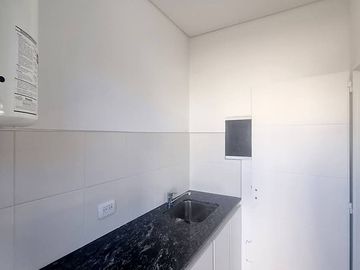 Venta Casa 3 dormit. Barrio San Sebastian,area 13