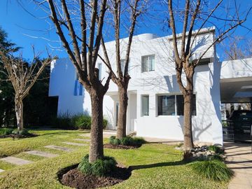 Casa 6 Amb Venta Banco Provincia Doble Lote Arroyo