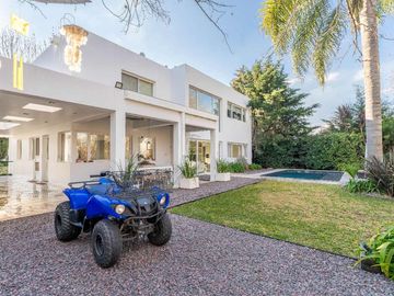 Casa 6 Amb Venta Banco Provincia Doble Lote Arroyo
