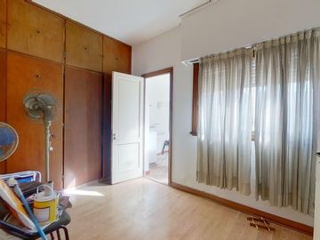 CASA 8.66 X 54.73 MAS GALPÓN EN VENTA EN CABALLITO