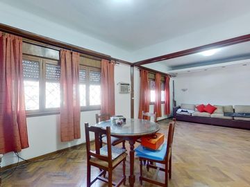 CASA 8.66 X 54.73 MAS GALPÓN EN VENTA EN CABALLITO