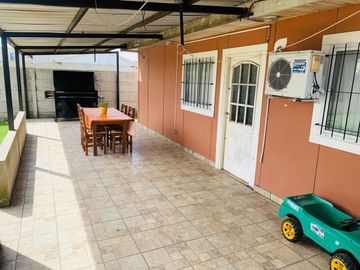 CASA 3 AMBIENTES EN VENTA BARRIO SANTA ANA GLEW