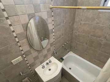 VENTA VILLA URQUIZA MONOAMBIENTE CON PATIO
