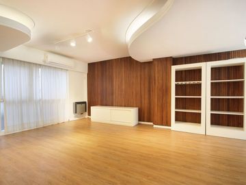 Venta departamento Barracas 4 ambientes con jardin