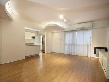 Venta departamento Barracas 4 ambientes con jardin