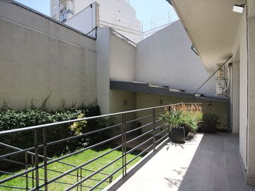 Venta departamento Barracas 4 ambientes con jardin