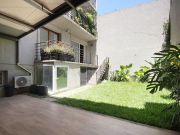 Venta departamento Barracas 4 ambientes con jardin