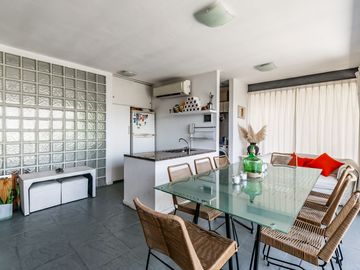 VENTA CASA 6 AMB VILLA DEVOTO QUINCHO Y COCHERA