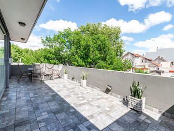 VENTA CASA 6 AMB VILLA DEVOTO QUINCHO Y COCHERA