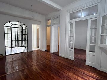 Venta Depto 4 amb con patio en CABALLITO