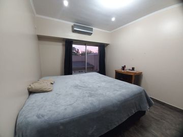 Venta casa 6 amb Ramos, cochera, pileta, quincho