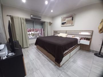 Venta casa 6 amb Ramos, cochera, pileta, quincho