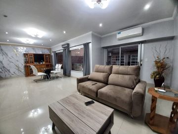 Venta casa 6 amb Ramos, cochera, pileta, quincho