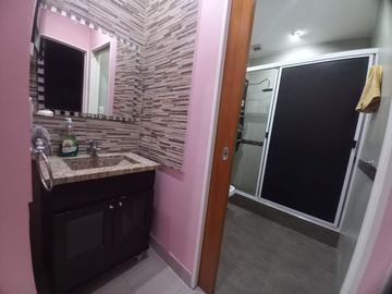 Venta casa 6 amb Ramos, cochera, pileta, quincho