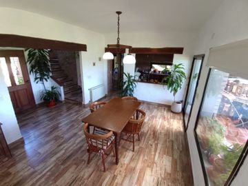 VENTA CASA 5 AMB A LAGUNA SAN FRANCISCO VILLANUEVA