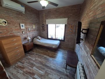 VENTA CASA 5 AMB A LAGUNA SAN FRANCISCO VILLANUEVA