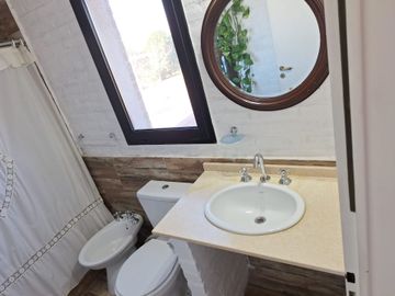 VENTA CASA 5 AMB A LAGUNA SAN FRANCISCO VILLANUEVA