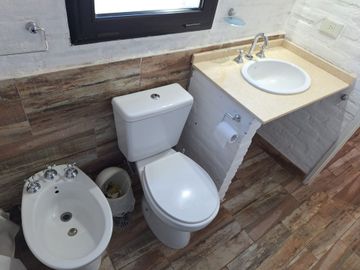 VENTA CASA 5 AMB A LAGUNA SAN FRANCISCO VILLANUEVA
