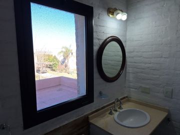 VENTA CASA 5 AMB A LAGUNA SAN FRANCISCO VILLANUEVA