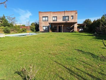 VENTA CASA 5 AMB A LAGUNA SAN FRANCISCO VILLANUEVA
