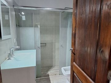 Venta Casa 4 amb. Pileta Galería Cochera. Escobar