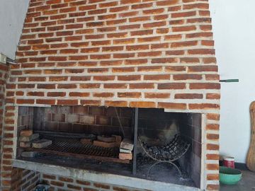Venta Casa 4 amb. Pileta Galería Cochera. Escobar