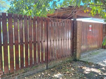 Venta Casa 4 amb. Pileta Galería Cochera. Escobar