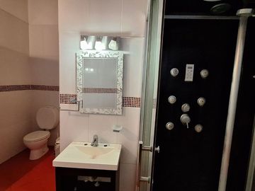 Venta Casa 4 amb. Pileta Galería Cochera. Escobar