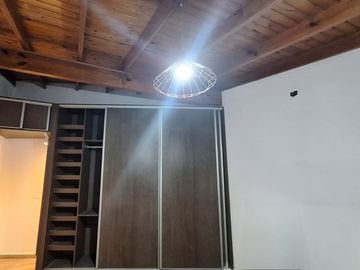 Venta Casa 4 amb. Pileta Galería Cochera. Escobar
