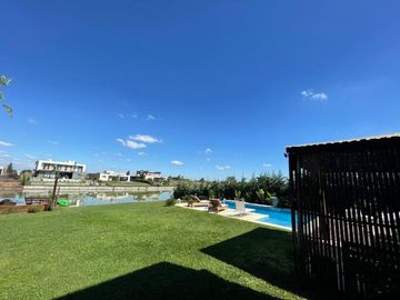 VENTA .CASA A LA LAGUNA . SAN SEBASTIAN .Area 9