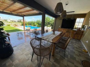 VENTA .CASA A LA LAGUNA . SAN SEBASTIAN .Area 9