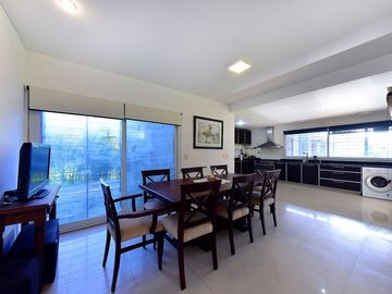 VENTA CASA 3 AMB CON PILETA EN MORENO APTO CREDITO